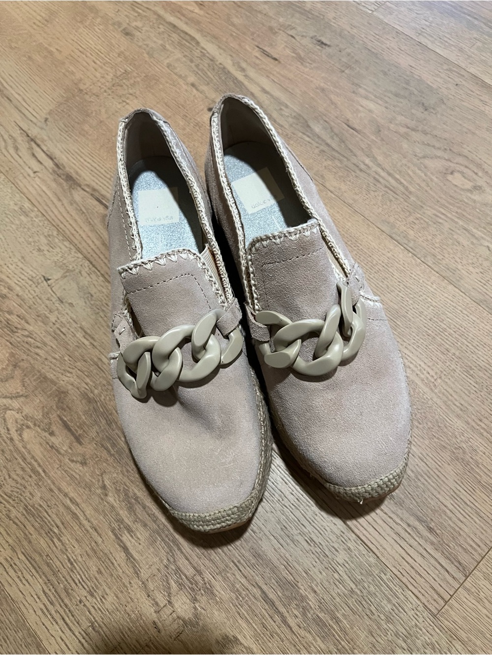 Dolce Vita Jhenee Chain-Trim Espadrille Loafers in tan size 8.5 women’s